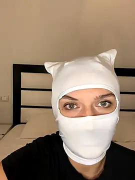 Snapshot of Nikki_Hoee chatting on 11.02.25 Nikki Hoee online show from 11.02.25