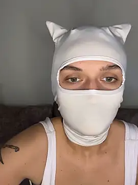 Snapshot of Nikki_Hoee chatting on 11.16.25 Nikki Hoee online show from 11.16.25