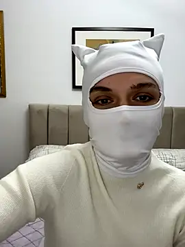 Snapshot of Nikki_Hoee chatting on 12.04.25 Nikki Hoee online show from 12.04.25