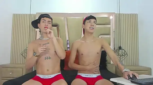 Snapshot of Angel_xxx chatting on 01.05.25 Angel xxx online show from 01.05.25