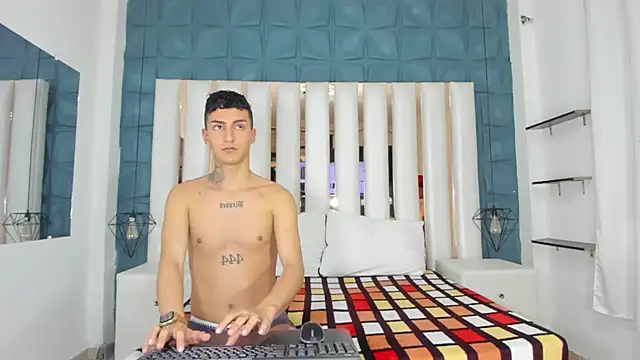 Snapshot of Angel_xxx chatting on 02.24.25 Angel xxx online show from 02.24.25