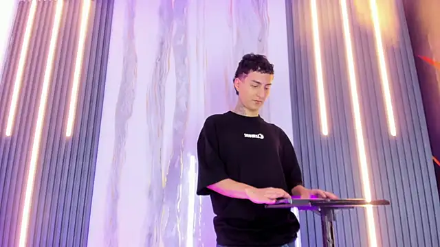 Angel xxx online show from 05.10.26