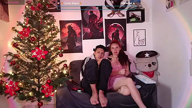 Snapshot of Ambar_and_daimon_ chatting on 12.04.25 Ambar and daimon online show from 12.04.25