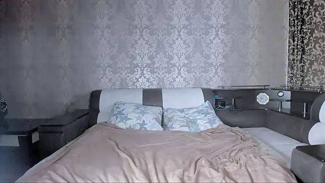 Snapshot of Agnes_Allenn chatting on 10.23.25 Agnes Allenn online show from 10.23.25