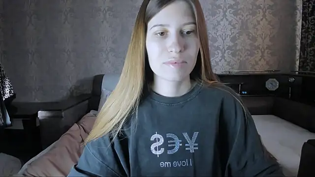 Snapshot of Agnes_Allenn chatting on 11.23.25 Agnes Allenn online show from 11.23.25