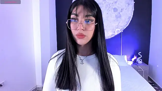 Snapshot of RoseCassie chatting on 12.03.25 RoseCassie online show from 12.03.25