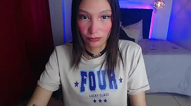 Snapshot of mia_collens chatting on 02.03.25 mia collens online show from 02.03.25