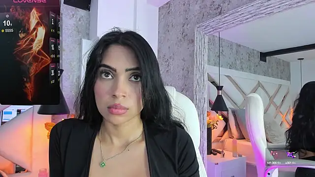 Snapshot of yessica_monteiro chatting on 01.08.25 yessica monteiro online show from 01.08.25