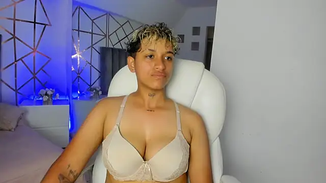 Snapshot of Dominick_jones chatting on 01.14.25 Dominick jones online show from 01.14.25