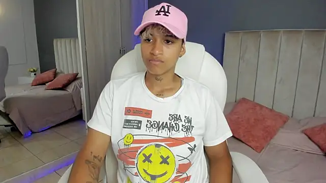 Snapshot of Dominick_jones chatting on 01.30.25 Dominick jones online show from 01.30.25