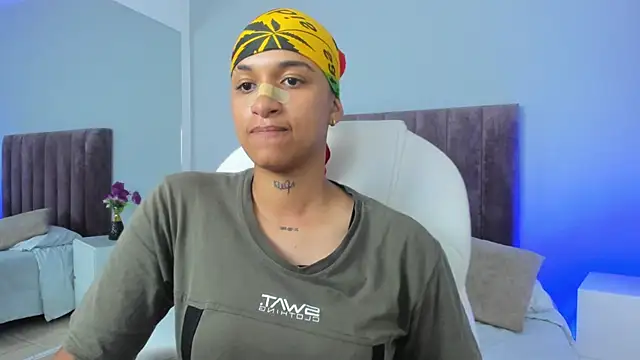 Snapshot of Dominick_jones chatting on 02.12.25 Dominick jones online show from 02.12.25