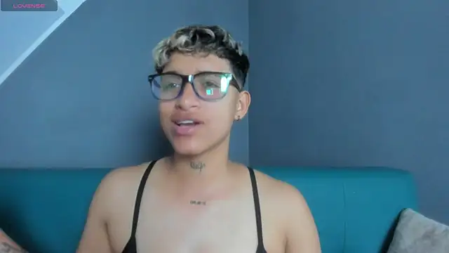 Snapshot of Dominick_jones chatting on 03.13.25 Dominick jones online show from 03.13.25