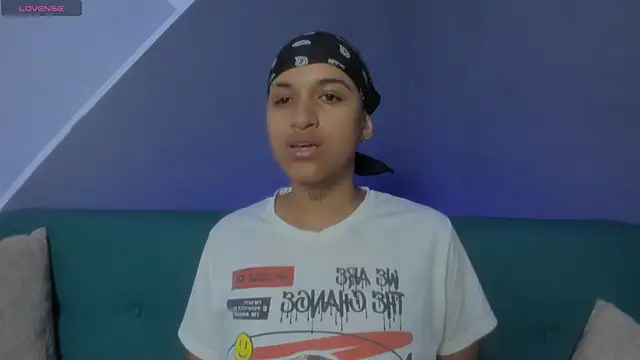 Snapshot of Dominick_jones chatting on 03.15.25 Dominick jones online show from 03.15.25