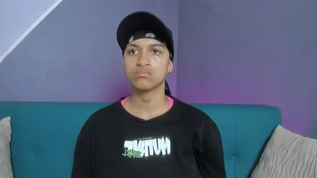 Snapshot of Dominick_jones chatting on 03.21.25 Dominick jones online show from 03.21.25