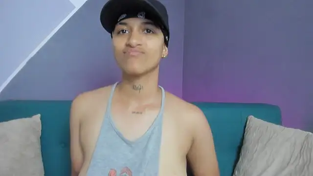 Snapshot of Dominick_jones chatting on 03.21.25 Dominick jones online show from 03.21.25