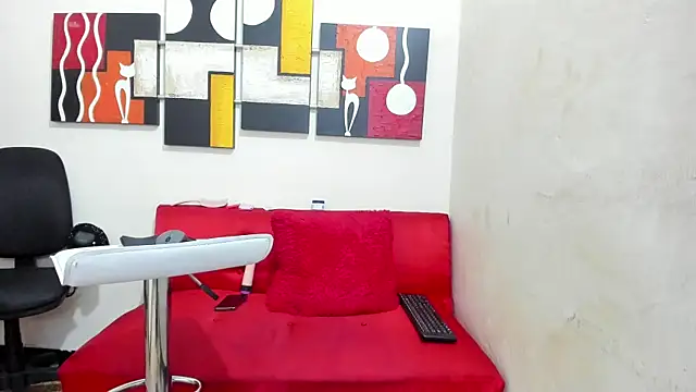 Mariana 16  online show from 01.28.25