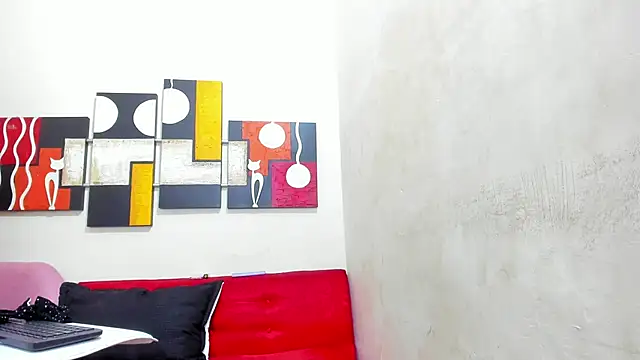 Mariana 16  online show from 03.21.25