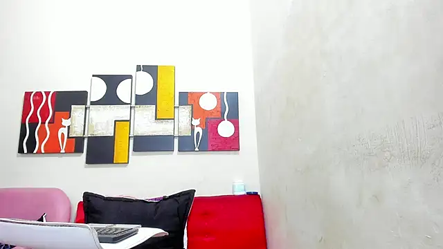 Mariana 16  online show from 03.21.25