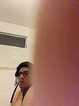 Snapshot of NikkelSofia chatting on 03.29.26 NikkelSofia online show from 03.29.26