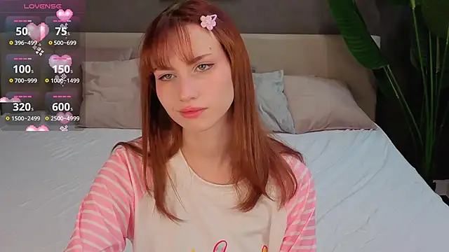 Mollly Rouge online show from 10.08.25