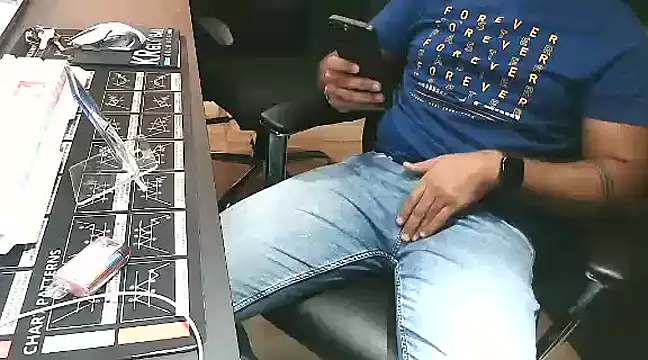 Snapshot of Nil_Talreja chatting on 01.21.25 Nil Talreja online show from 01.21.25