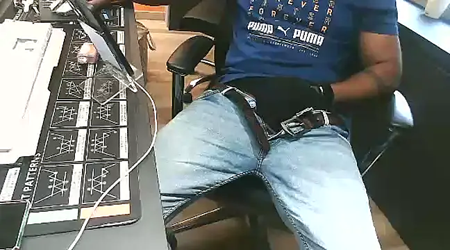 Snapshot of Nil_Talreja chatting on 01.21.25 Nil Talreja online show from 01.21.25