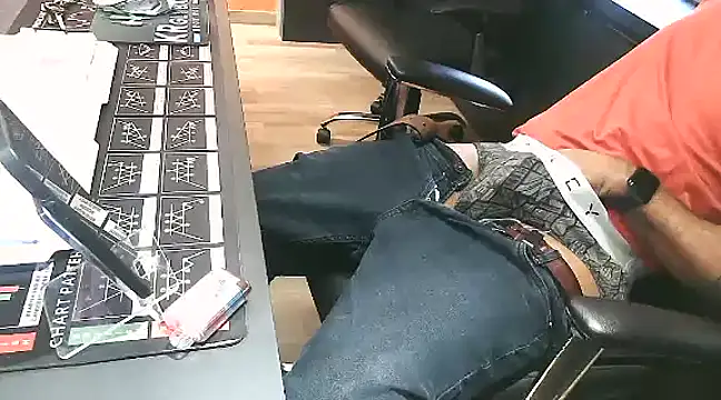 Snapshot of Nil_Talreja chatting on 02.04.25 Nil Talreja online show from 02.04.25