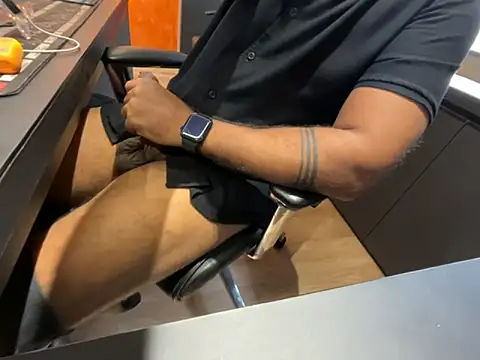 Snapshot of Nil_Talreja chatting on 10.09.25 Nil Talreja online show from 10.09.25