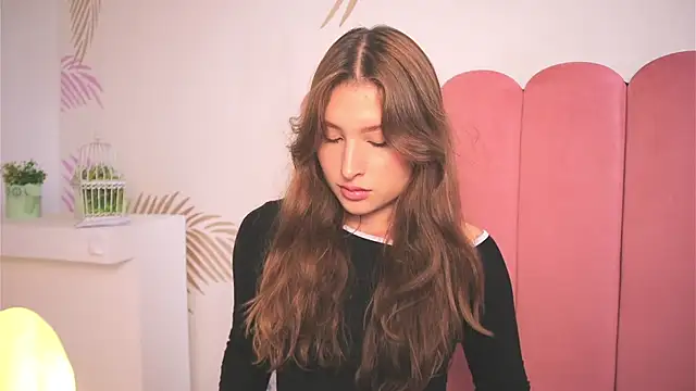 Daisha Riley online show from 03.06.25