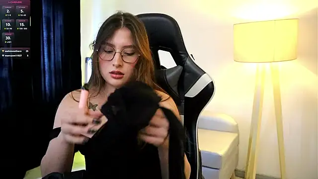 Daisha Riley online show from 10.13.25