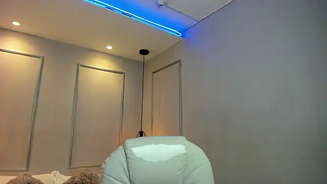 PerlaPreciosa online show from 11.03.25