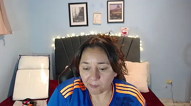 Snapshot of AngelRouss chatting on 02.12.25 AngelRouss online show from 02.12.25