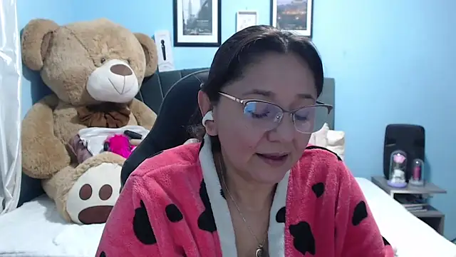 AngelRouss online show from 04.25.26