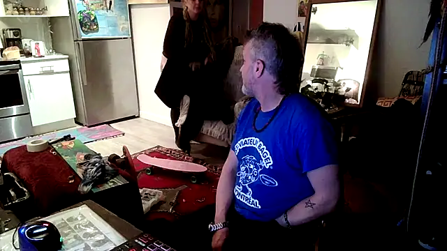 Snapshot of SilverandFox chatting on 01.14.25 SilverandFox online show from 01.14.25