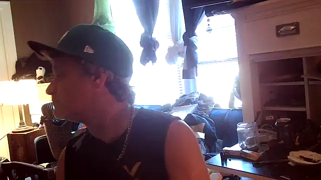 Snapshot of SilverandFox chatting on 09.12.25 SilverandFox online show from 09.12.25