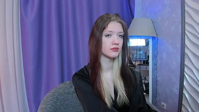 Snapshot of Lina_Vi chatting on 01.05.25 Lina Vi online show from 01.05.25