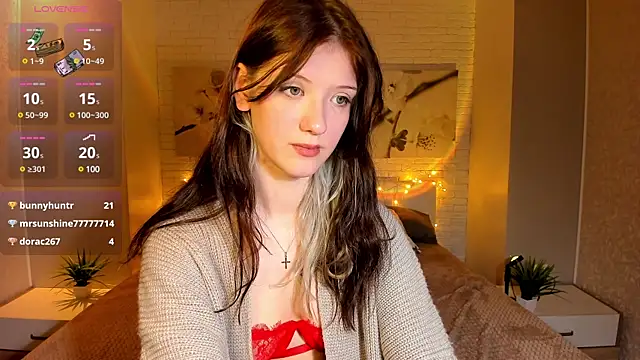 Snapshot of Lina_Vi chatting on 03.19.25 Lina Vi online show from 03.19.25