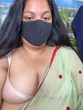 Snapshot of FlatVincy4 chatting on 09.12.25 FlatVincy4 online show from 09.12.25