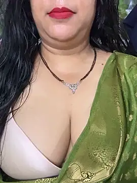 Snapshot of FlatVincy4 chatting on 09.14.25 FlatVincy4 online show from 09.14.25