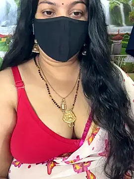 Snapshot of FlatVincy4 chatting on 10.06.25 FlatVincy4 online show from 10.06.25