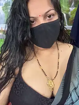 Snapshot of FlatVincy4 chatting on 10.13.25 FlatVincy4 online show from 10.13.25