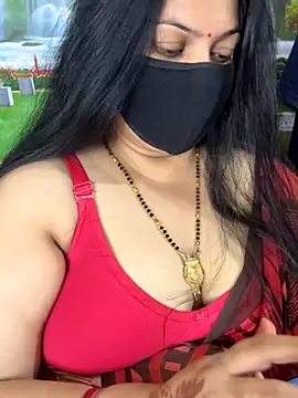 Snapshot of FlatVincy4 chatting on 10.14.25 FlatVincy4 online show from 10.14.25