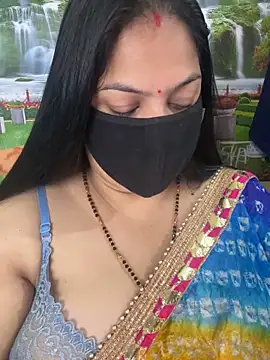 Snapshot of FlatVincy4 chatting on 11.01.25 FlatVincy4 online show from 11.01.25