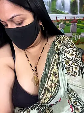 Snapshot of FlatVincy4 chatting on 11.03.25 FlatVincy4 online show from 11.03.25