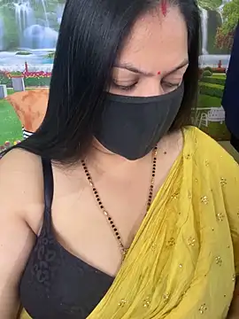 Snapshot of FlatVincy4 chatting on 11.04.25 FlatVincy4 online show from 11.04.25