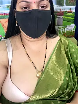 Snapshot of FlatVincy4 chatting on 11.05.25 FlatVincy4 online show from 11.05.25