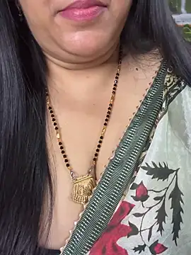 Snapshot of FlatVincy4 chatting on 11.06.25 FlatVincy4 online show from 11.06.25