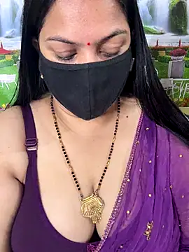 Snapshot of FlatVincy4 chatting on 11.07.25 FlatVincy4 online show from 11.07.25