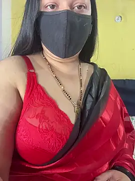 Snapshot of FlatVincy4 chatting on 11.30.25 FlatVincy4 online show from 11.30.25