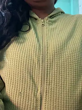 Snapshot of hot_menka chatting on 01.09.25 hot menka online show from 01.09.25